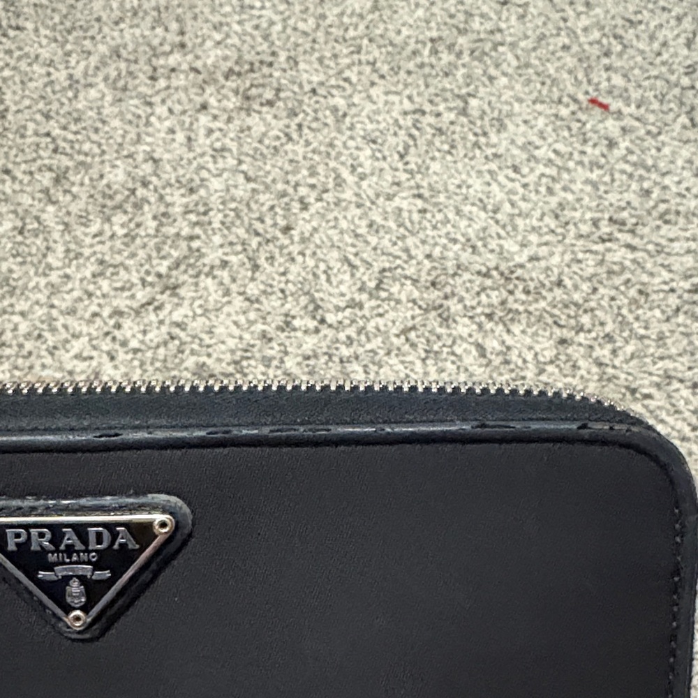 Prada Black Wallet - Picture 7 of 7